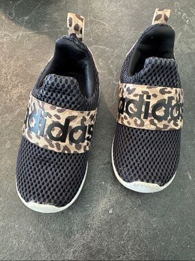 ADIDAS Toddler Girls Black Sneakers with Animal Print